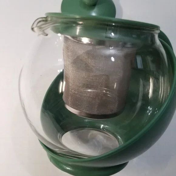 Tea maker (2 total). One in green and the other in ligher green - Picture 10 of 11